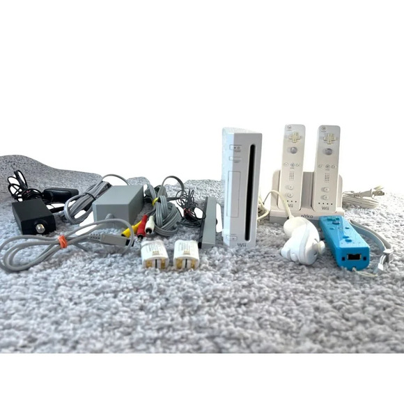 Nintendo Wii Model RVL-001(USA) Complete Bundle White 2006 - Picture 2 of 10